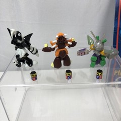 Medabots Action Figure Lot 7 Hasbro Takara Tomy 2.5” Mini Figures, Cards, Poster
