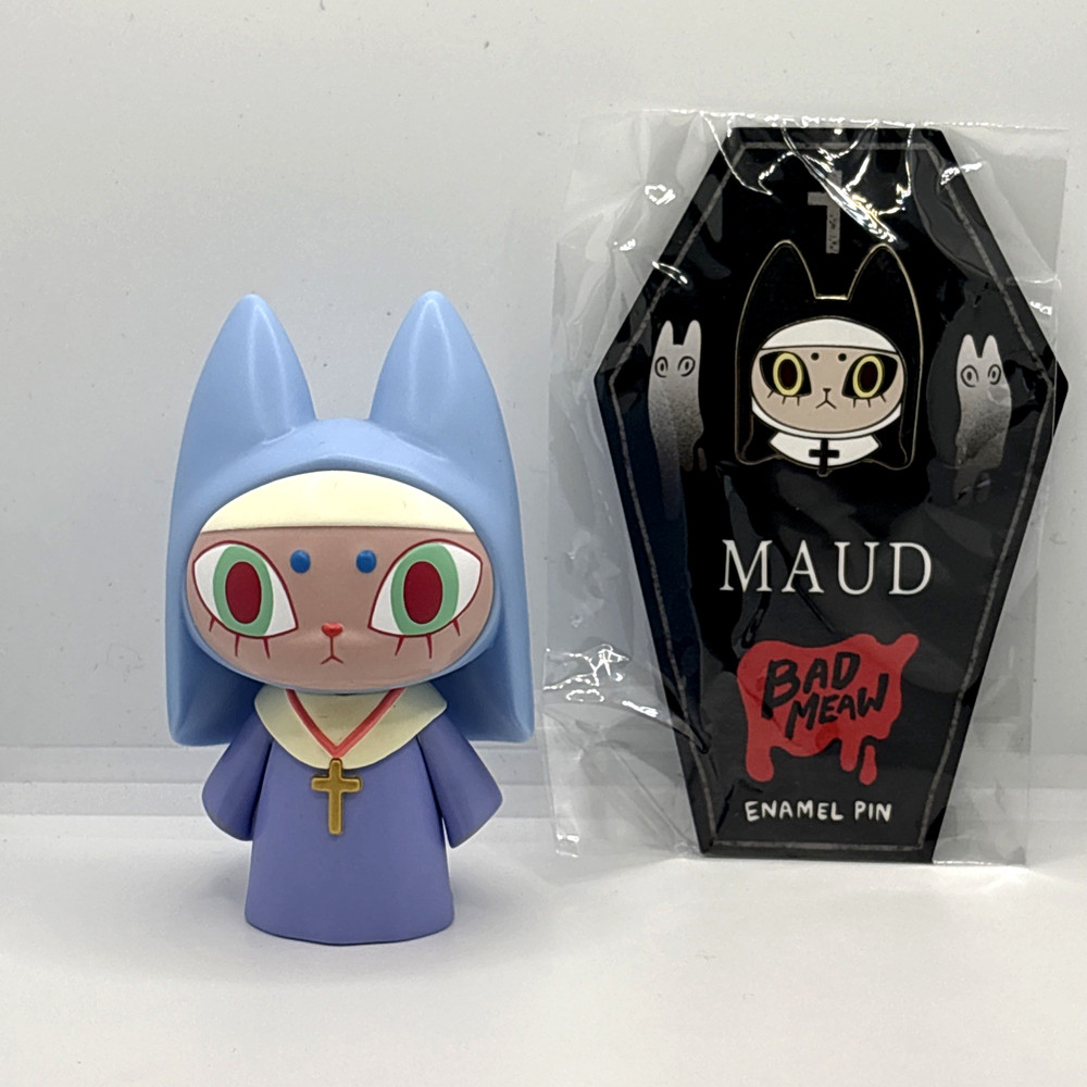 Unbox Bad Meaw Maud Mueanfun 4 in. Vinyl Sofubi Figure w/Enamel Pin Badmeaw Toy