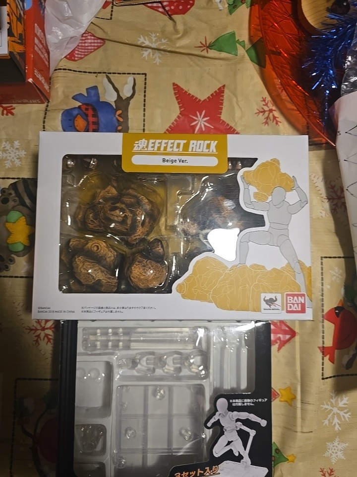 TAMASHII NATIONS – S.H.Figuarts – Rock Beige Ver. Effect Stage Act 4 Clear Stand