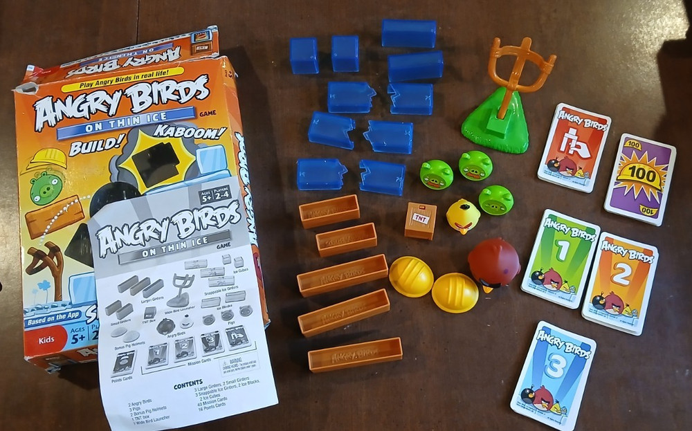 Mattel Angry Birds on Thin Ice Game game Pre-Owned 100% Complete