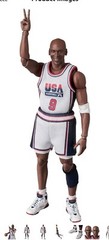 Medicom Toy MAFEX No. 132 – Michael Jordan (1992 Team USA) Collectible Figure