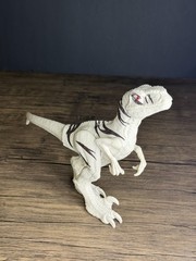 Mattel Jurassic World Hammond Collection Atrociraptor Ghost Raptor Action Figure