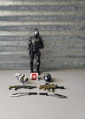 Fortnite Legendary Series 8-BALL 6″ Action Figure and all accessories Jazwares