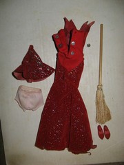 Ideal Vintage 1965 12” Bewitched Samantha Doll & Accessories