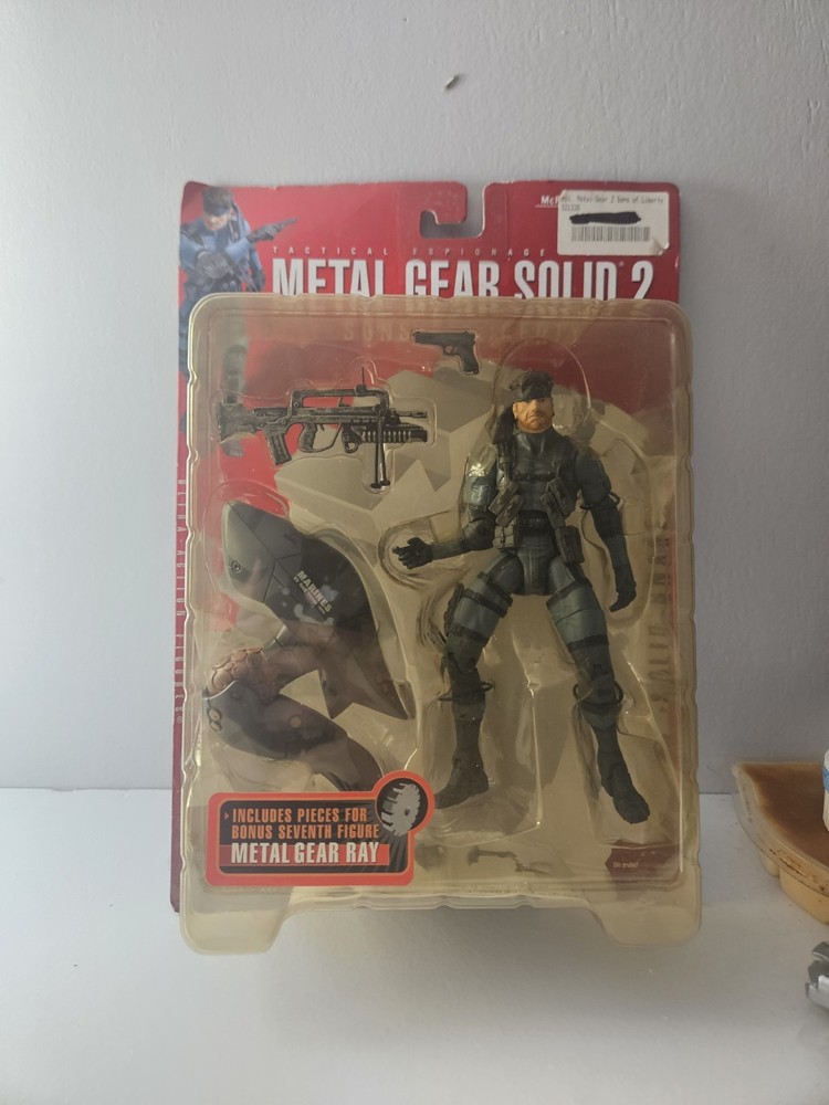 McFarlane Toys: Metal Gear Solid 2: Sons of Liberty – Solid Snake Action Figure