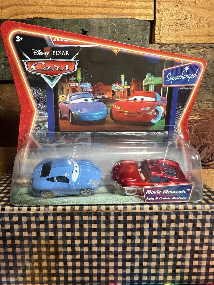New DISNEY PIXAR CARS 2-PACK SUPERCHARGED MOVIE MOMENTS SALLY & CRUISIN’ McQUEEN