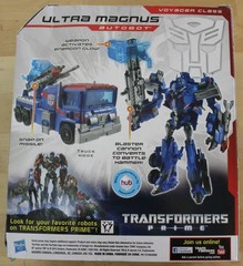 NEW/DAMAGED BOX Transformers Prime Robots in Disguise Ultra Magnus 2012