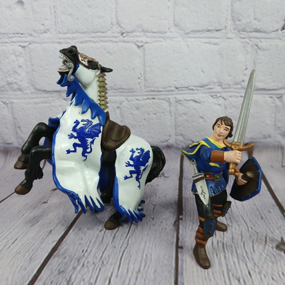 Papo Medieval Sword Shield-Decorated Horse BLUE+WHITE Action Figure 2000s Vtg