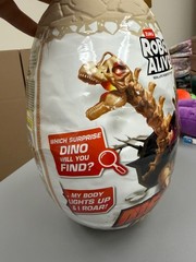 Robo Alive Mega Dino Fossil Egg Find ZURU Dig and Discover Dinosaur T-Rex STEM
