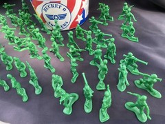Toy Story Bucket O’ Soldiers 72++! Piece Set Disney Store Exclusive Vintage!!