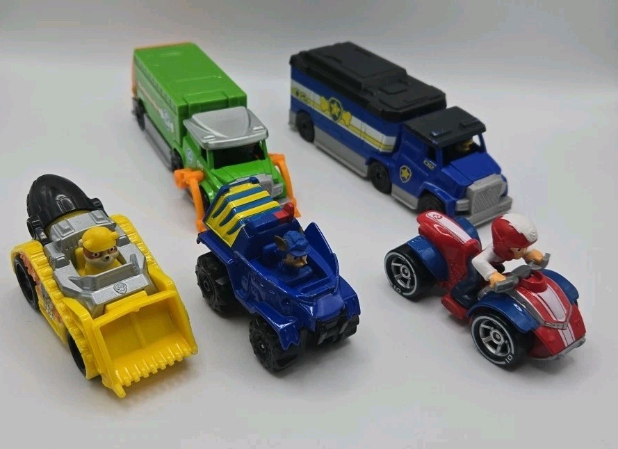 Paw Patrol Small Plastic & Die Cast Vehicle Lot Of 5