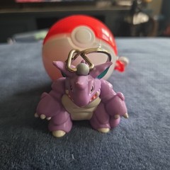 Vintage 1999 Pokemon Burger King Nidoking Keychain With Pokeball
