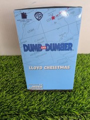 McFARLANE TOYS MOVIE MANIACS DUMB & DUMBER LLOYD CHRISTMAS 6″ PVC FIGURE SEALED