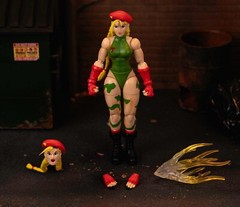 Jada Toys Street Fighter II 6″ Cammy Action Figure Officially Licensed