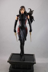 Marvel Gallery Elektra Netflix PVC Figure Diamond Select Toys 11in