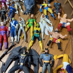 100+ 90’s loose action figure lot Snake Man Capcom Mega Man, Bandai, TMNT Marvel