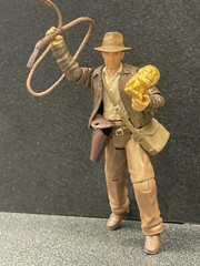 Hasbro Indiana Jones Figure INDY Raiders of Lost Ark 3.75″ W/Idol (No Packaging)