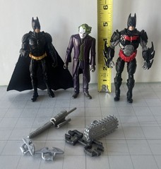 The Dark Knight 2007 Batman 5 Inch action Figures with Accessories.