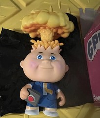 Garbage Pail Kids series 1 adam bomb Vinyl Figure With Box