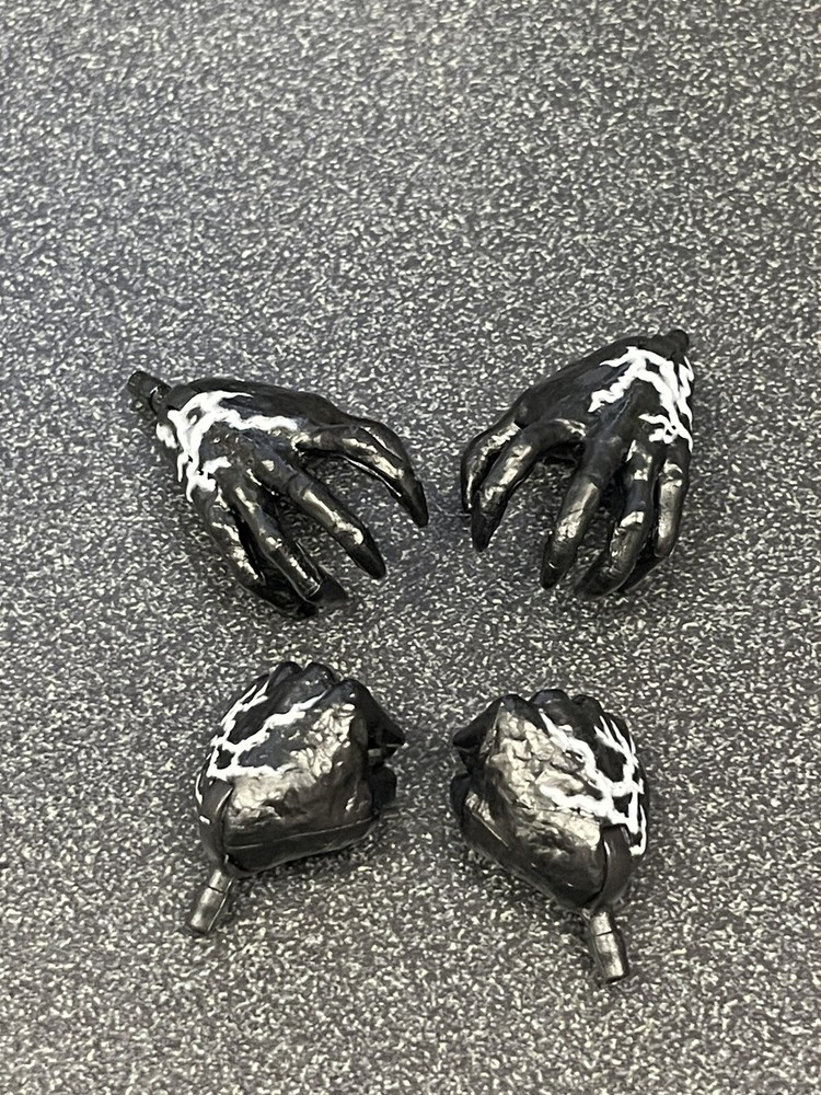 Marvel Legends 6″ Scale (VENOM) (HANDS ONLY) FIGURE Sony MINT (TWO PAIRS)