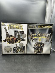 Mighty Morphin Power Rangers Legacy Titanus Carrier Zord Black Gold 2017 (READ!)