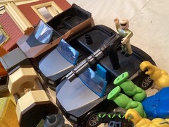 LOT OF 20+LBS OF ROBLOX FIGURES PARTS & PIECES-free shipping