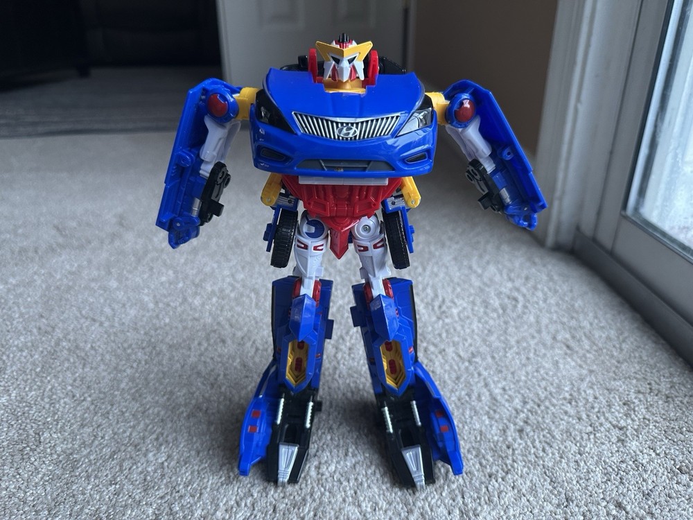 Hello Carbot Grandeur Hawk Hyundai HG330 Celebrity Transforming Robot Figure