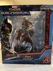 Marvel Gallery Thor: Ragnarok] 10″ PVC Diorama Diamond Select Signed By Sculptor