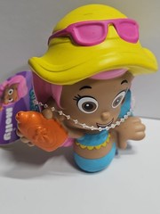 2015 Nickelodeon Bubble Guppies 3″ Molly Water Squirter Toy Figure Fisher Price