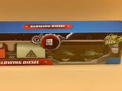 2018 Thomas and Friends Trackmaster Glowing Diesel Train Glow in the Dark New