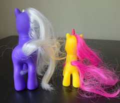 Lot Of 2 Large Plastic Play Horses Ponies Purple Yellow Toy Figure Unbranded