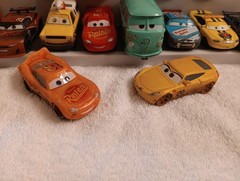 Disney Pixar Cars Lot Of 25 Die-Cast Metal Plastic 1:43 And 1:55 Scale Lightning
