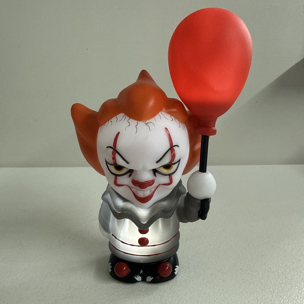IT Chapter Two Pennywise Balloon Mood Light Up Figure Stephen King Horror