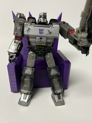 Transformers War for cybertron Earthrise Siege Throne Megatron Fig not Incl
