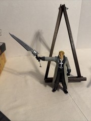 Final Fantasy Loose Figure Set Of 4 With Weapons C-7