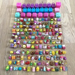 Mixed Lot Shopkins 200+ Figurines Grocery Bags Cases Various Series