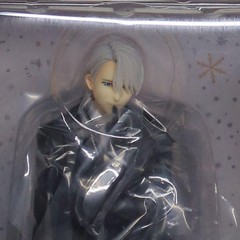 ARTFX J Yuri! on ICE Victor Nikiforov Figure