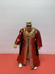 1999 WCW Evolution Of Sting Figure with Red & Gold Robe Red White & Black Face