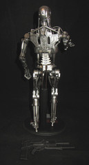 TERMINATOR 2 Indestructible T-800 Endoskeleton HOT TOYS MMS33 1/6 Scale