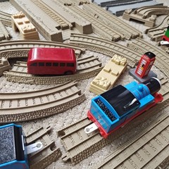 HIT TOYS Thomas The Train Trackmaster 2006 Mixed Track And Train Lot