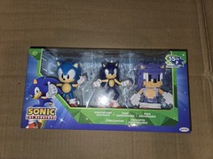 35th Anniversary Classic Sega Sonic & 16-Bit Sonic Action Figure 3-Pack New NIB