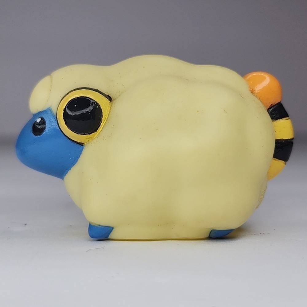 2000 Pokemon 1.5″ Mareep Mini Figure Finger Puppet Nintendo Bandai