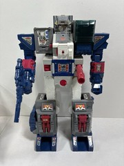 Vintage 1987 Transformers G1 Fortress Maximus Robot Headmaster
