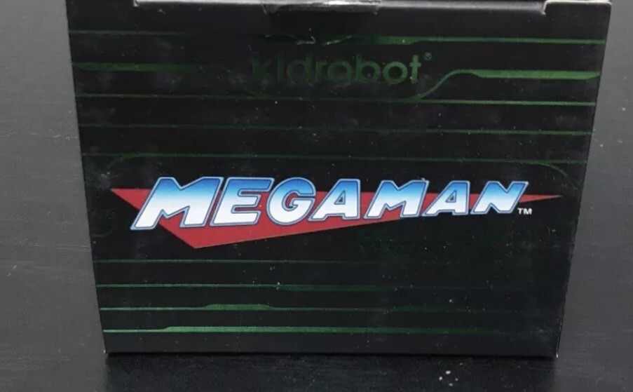 Kidrobot x Mega man 3″ Metallic Green Holiday Exclusive Non-Blind box NEW 🔥