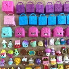 Mixed Lot Shopkins 200+ Figurines Grocery Bags Cases Various Series