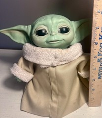 Hasbro Star Wars Baby Yoda The Child Animatronic Edition Action Figure Adorable