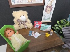 1/6 SCALE Mini Nursery Decor, Blanket, Teddy Bear, Diapers, Wipes, Announcements