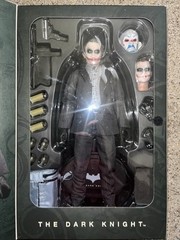 The Joker : Bank Robber Version Hot Toys MM Action Figure The Dark Knight –