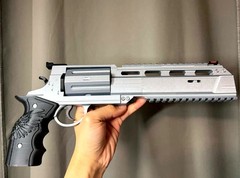 Resident Evil 9 Requiem 2026-Leon’s Revolver Requiem 1:1 Prop Cylinder Works