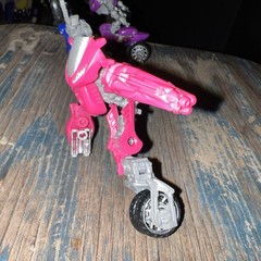 Hasbro Transformers Studio Series 52 Deluxe ROTF Chromia Arcee Elita-1